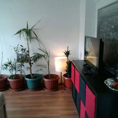 Yoko's House Apartment